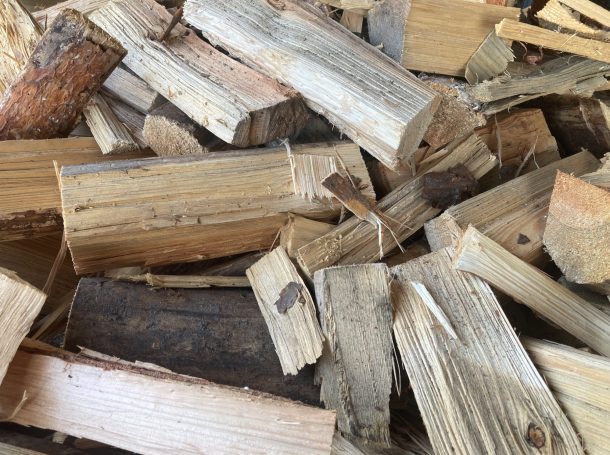 Kiefer 30cm 65,00€/srm trocken